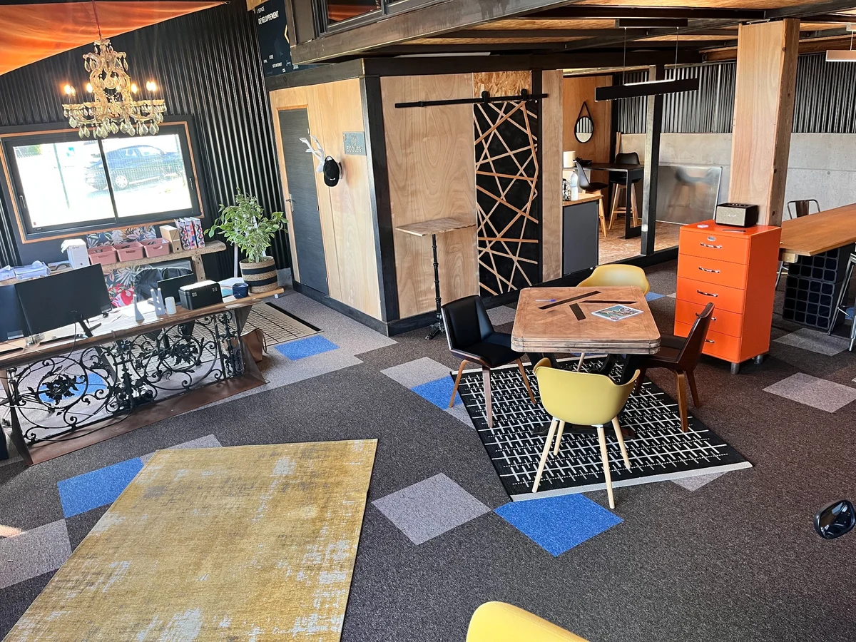 Vue d'ensemble de l'espace de coworking K'Hub